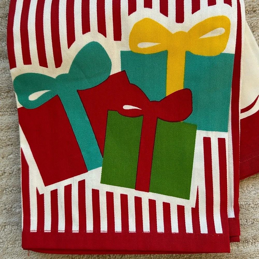NWT Martha Stewart Collection for Macy’s Set of 3 Holiday Kitchen Towels Santa